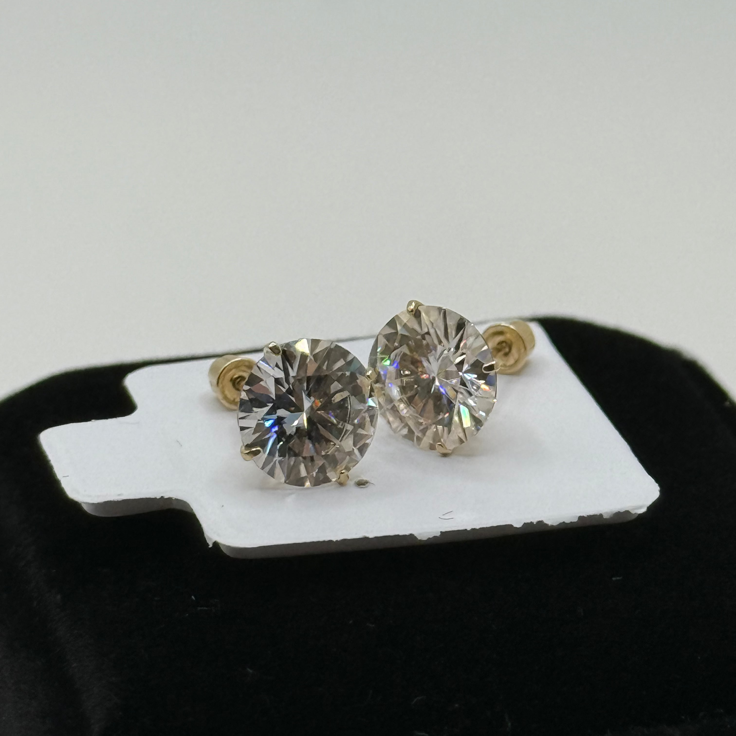 14Kt Gold Moissanite Round Stud Earrings